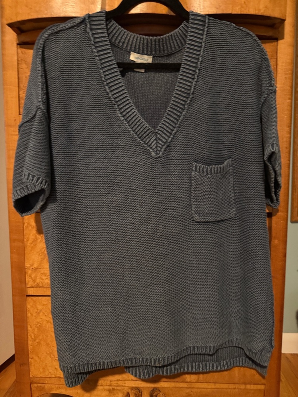 Women’s Sundance V-Neck Short Sleeve Knit Sweater in Slate Blue